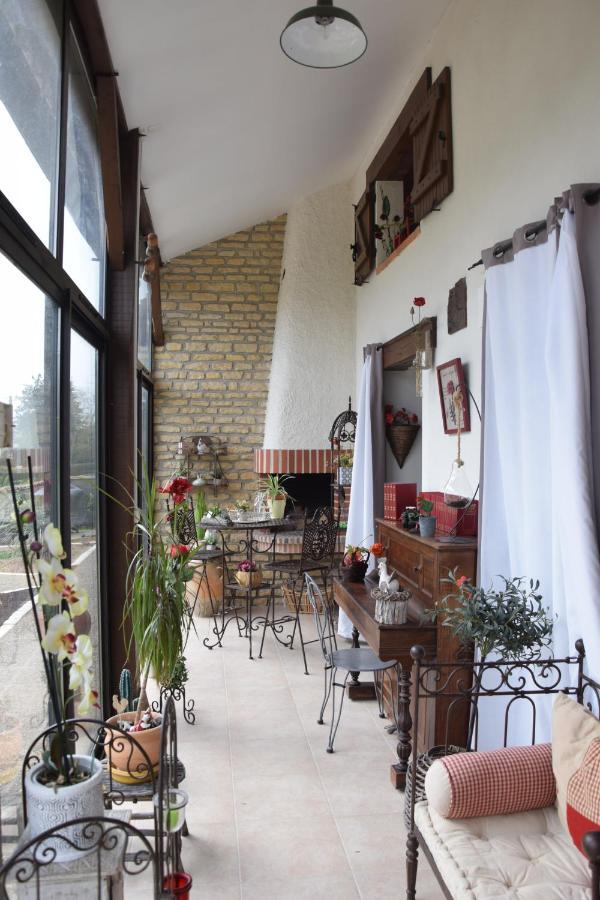 Au Gue Du Bois Bed & Breakfast Neuville-de-Poitou Exterior photo